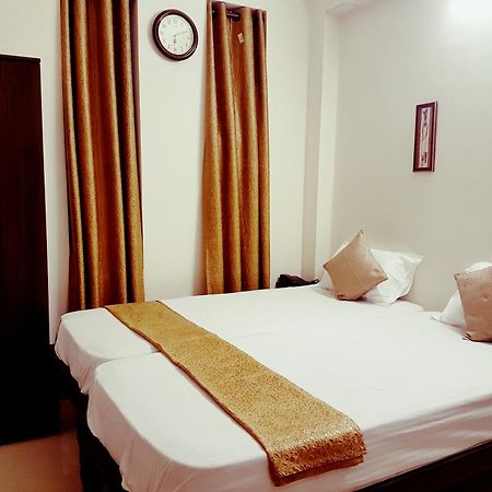 Arjun Inn Chennai Ngoại thất bức ảnh